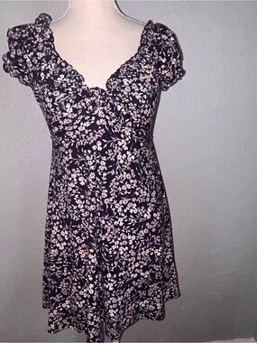 Floral Ruffle-Trim blue/white Dress size medium